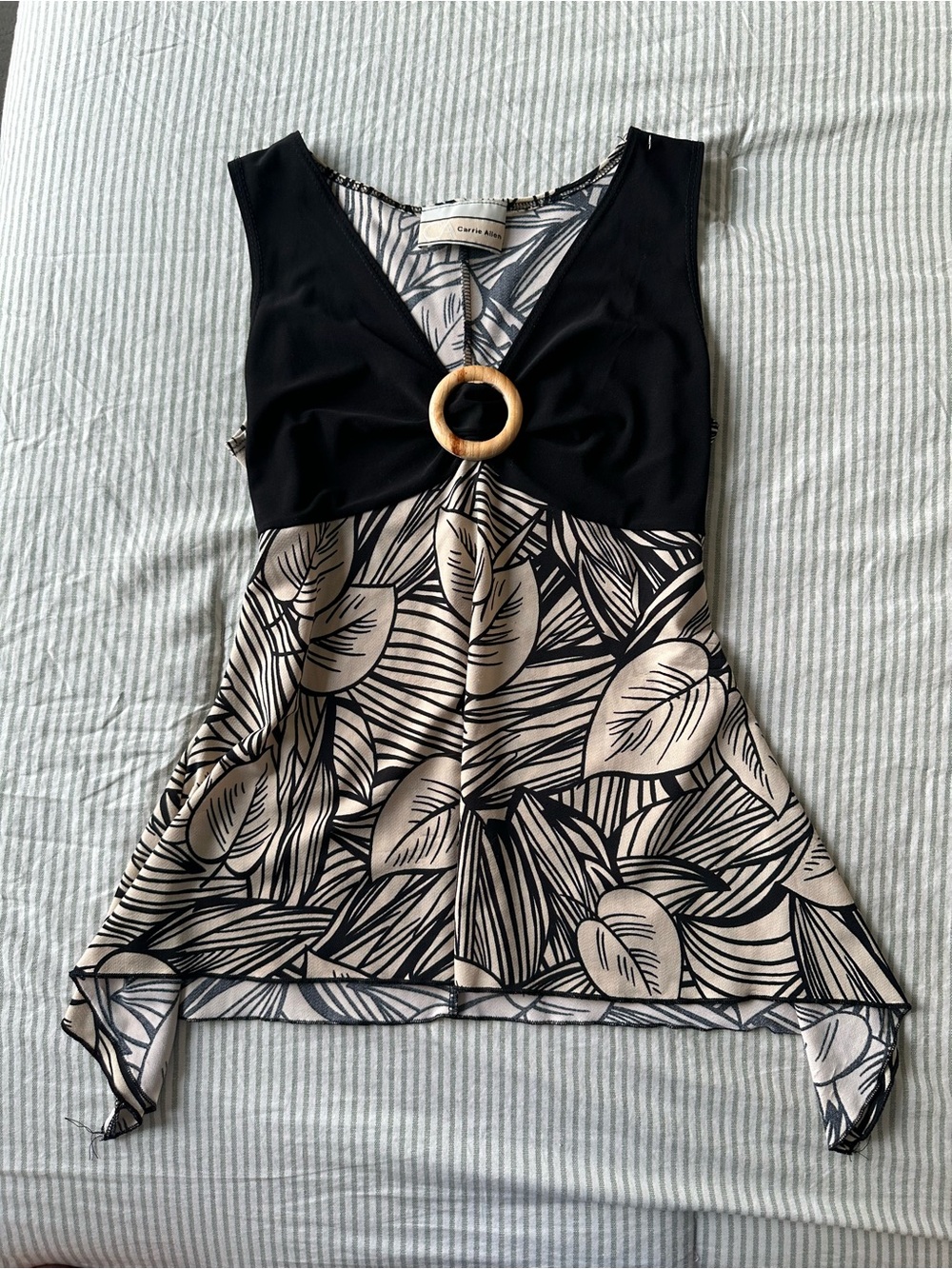 Vintage Black Bodice Beige Leaf-Print Tank with Wooden Ring